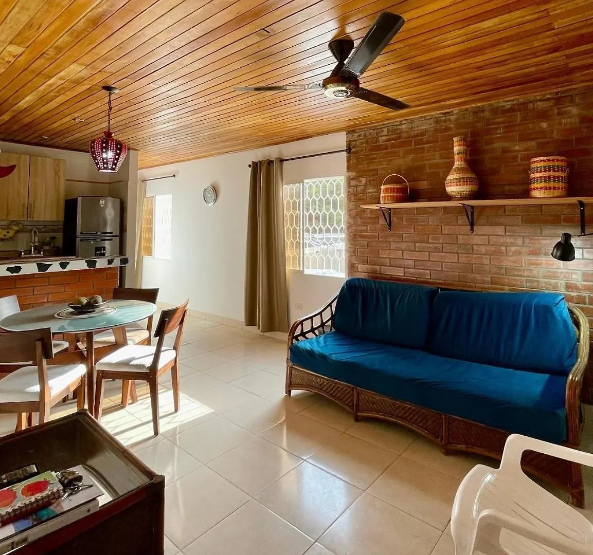 סנטה מרתה Central-Walking Distance To The Beach/Downtown+A/C